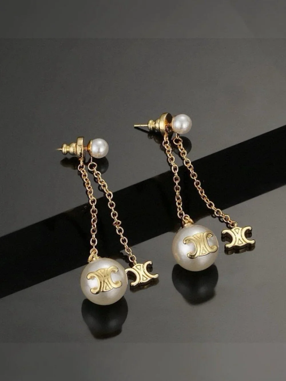✨A woman's Celine- Gold-Tone and Pearl Double DropEarrings ✨ - Picture 4 of 5